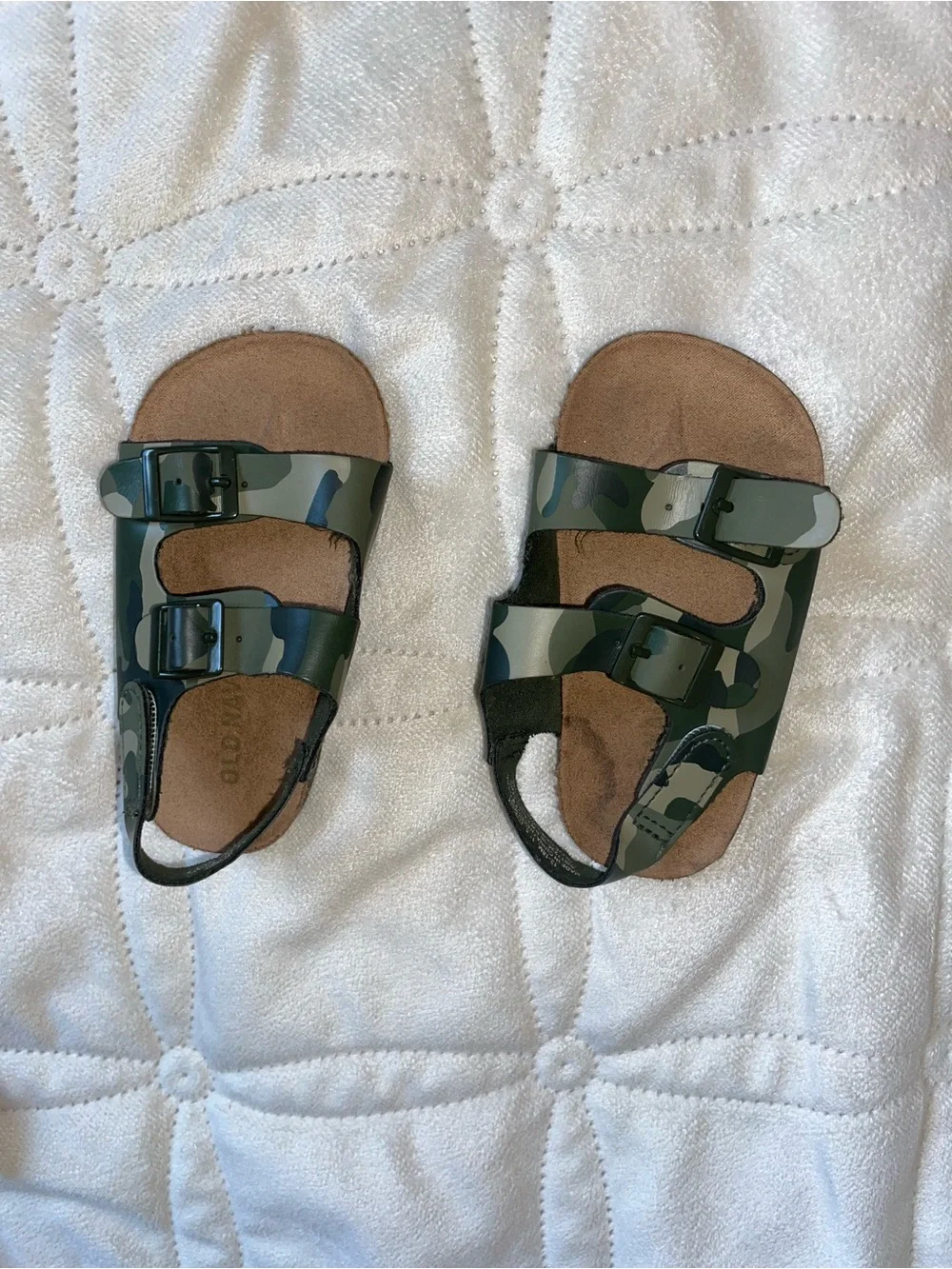 Old Navy Green Camo Double-Buckle Kids Sandals